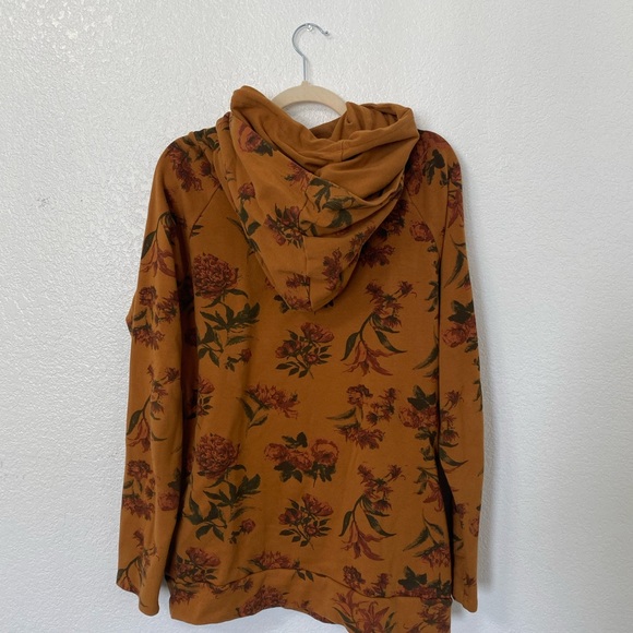 Double Hood Sweater - Picture 4 of 4